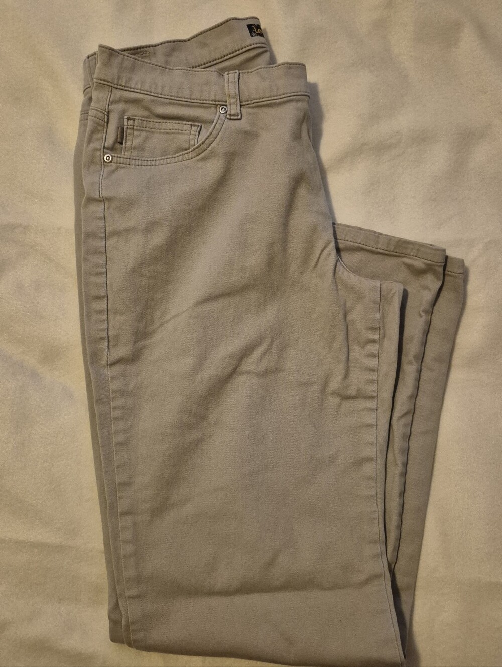 Lee Relax fit straight leg mid rise Khaki pants
